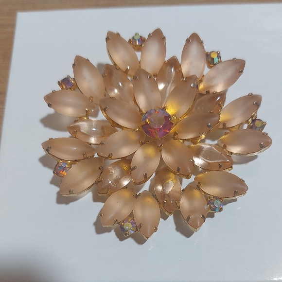 Juliana D&E Vintage Estate Brooch Gold Tone Peach Frosted Navette AB Stones - Picture 3 of 7